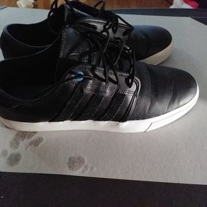 *Used* Mens Adidas Sneaker